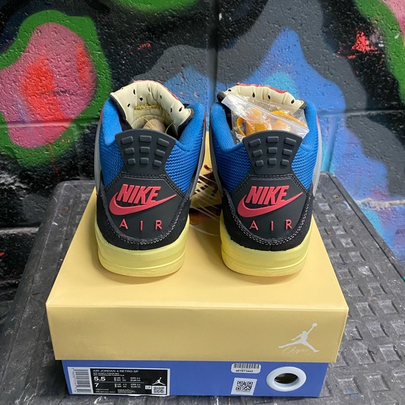 Air Jordan 4 Retro “Union off Noir” - Picture 4 of 9